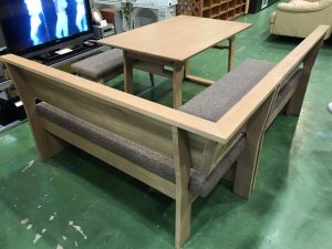 シギヤマ家具の伸長式リビングダイニングセットジャスト買取致しました  