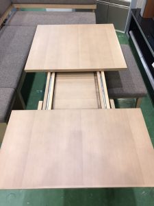 シギヤマ家具の伸長式リビングダイニングセットジャスト買取致しました 