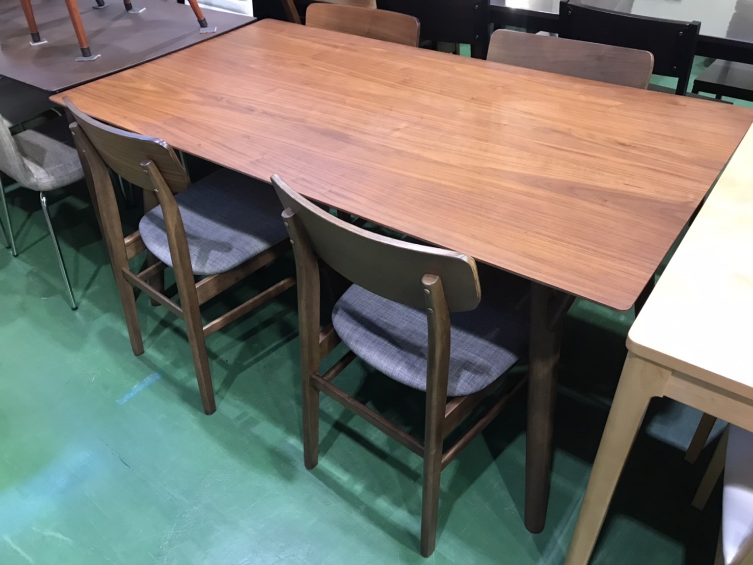 ニトリのダイニング5点セットDTフィルンシリーズ買取致しました。愛品  