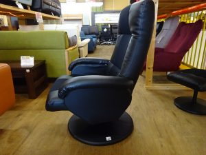 ニトリのオットマン付パーソナルチェア(ウルフ2)入荷致しました|愛品 