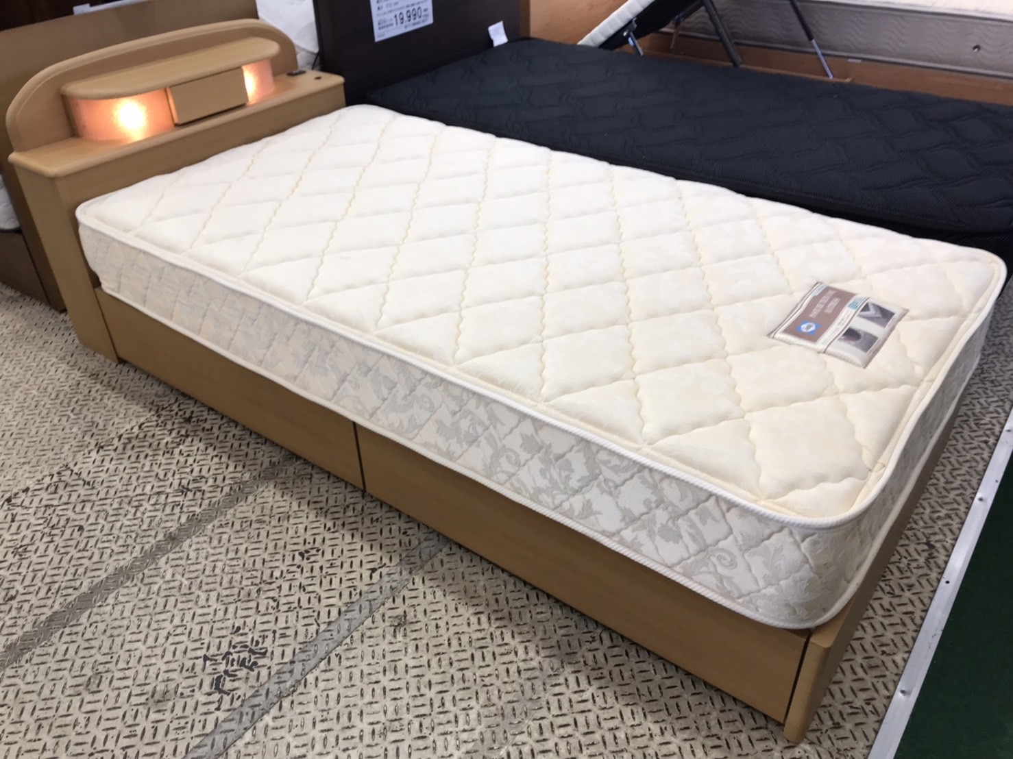 ニトリとシーリーのシングルベッド買取致しました。愛品館八千代店 