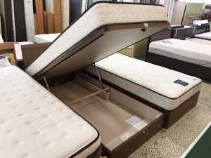 フランスベッドの跳上式収納シングルベッド買取致しました。愛品館 