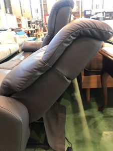GTOの2.5人掛本革電動リクライニングソファ買取致しました。愛品館 