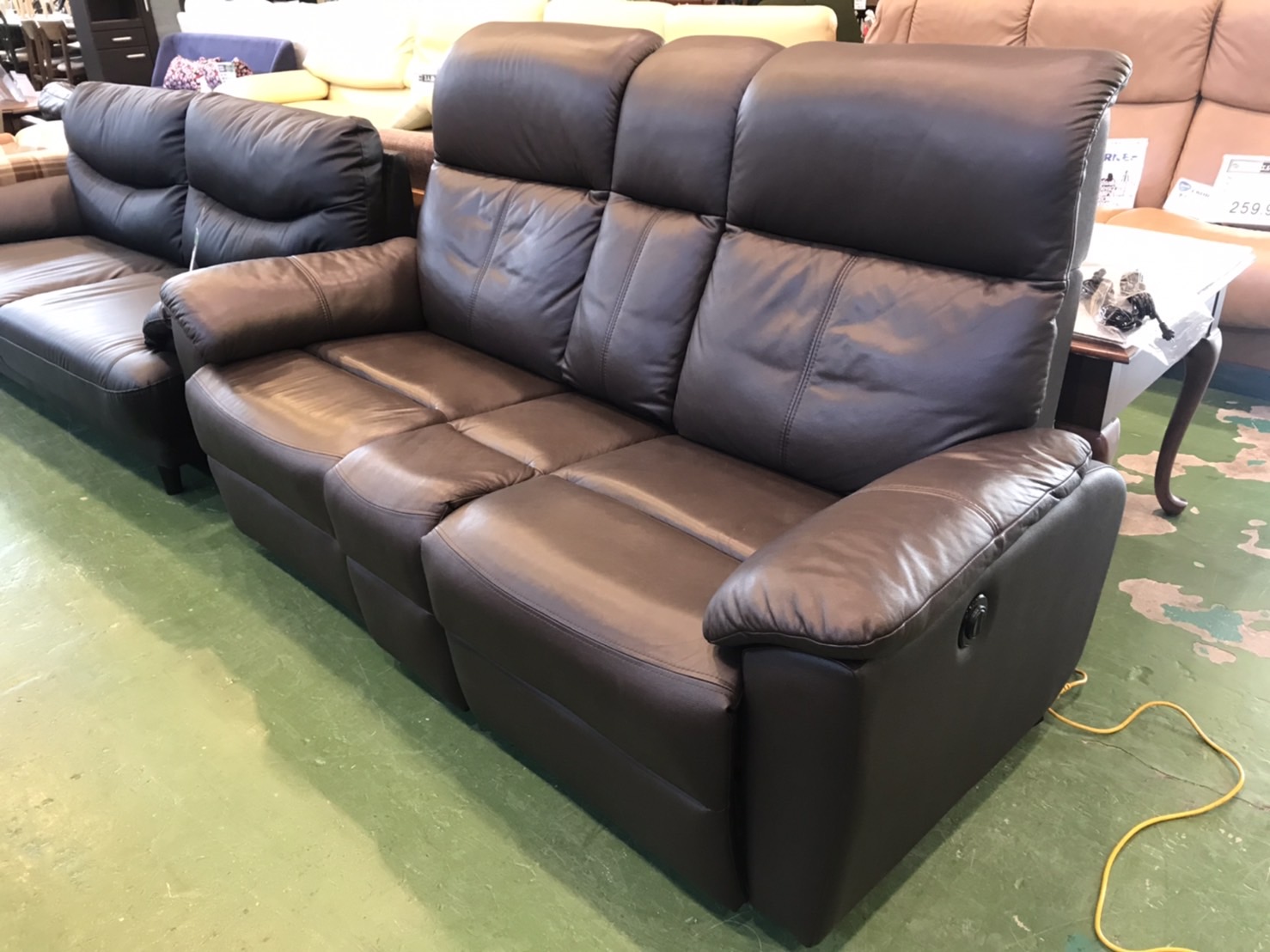 GTOの2.5人掛本革電動リクライニングソファ買取致しました。愛品館  