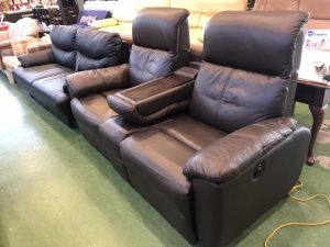 GTOの2.5人掛本革電動リクライニングソファ買取致しました。愛品館 