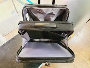 Samsonite製キャスター付 ビジネスバッグパソコンバッグ