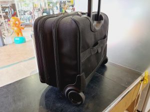 Samsonite製キャスター付ビジネスバッグパソコンバッグ