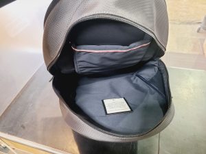 TOMMY HILFIGER フラッグロゴバックパック