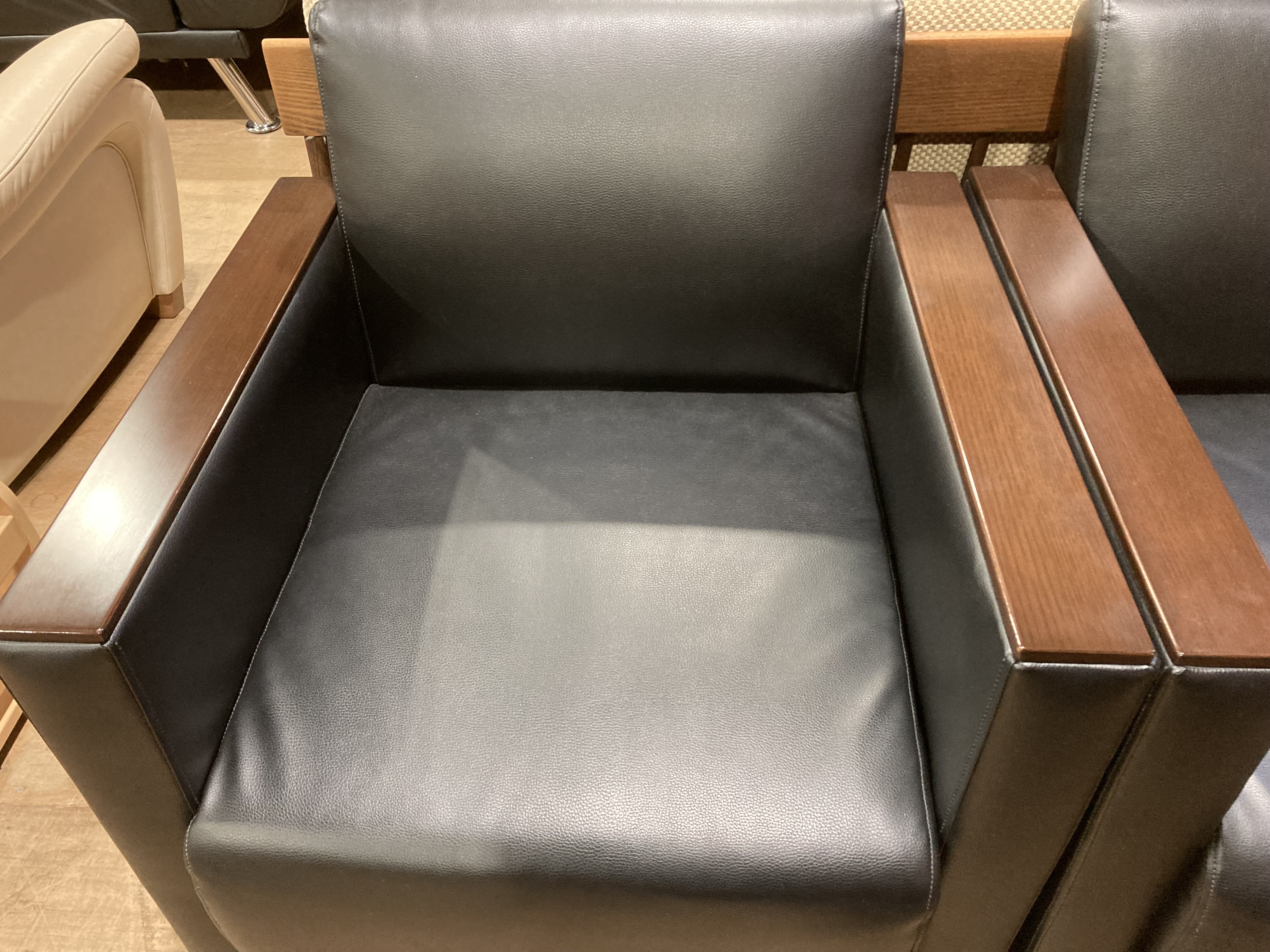 イトーキ応接5点セット入荷致しました｜愛品館市原店 | リサイクル  