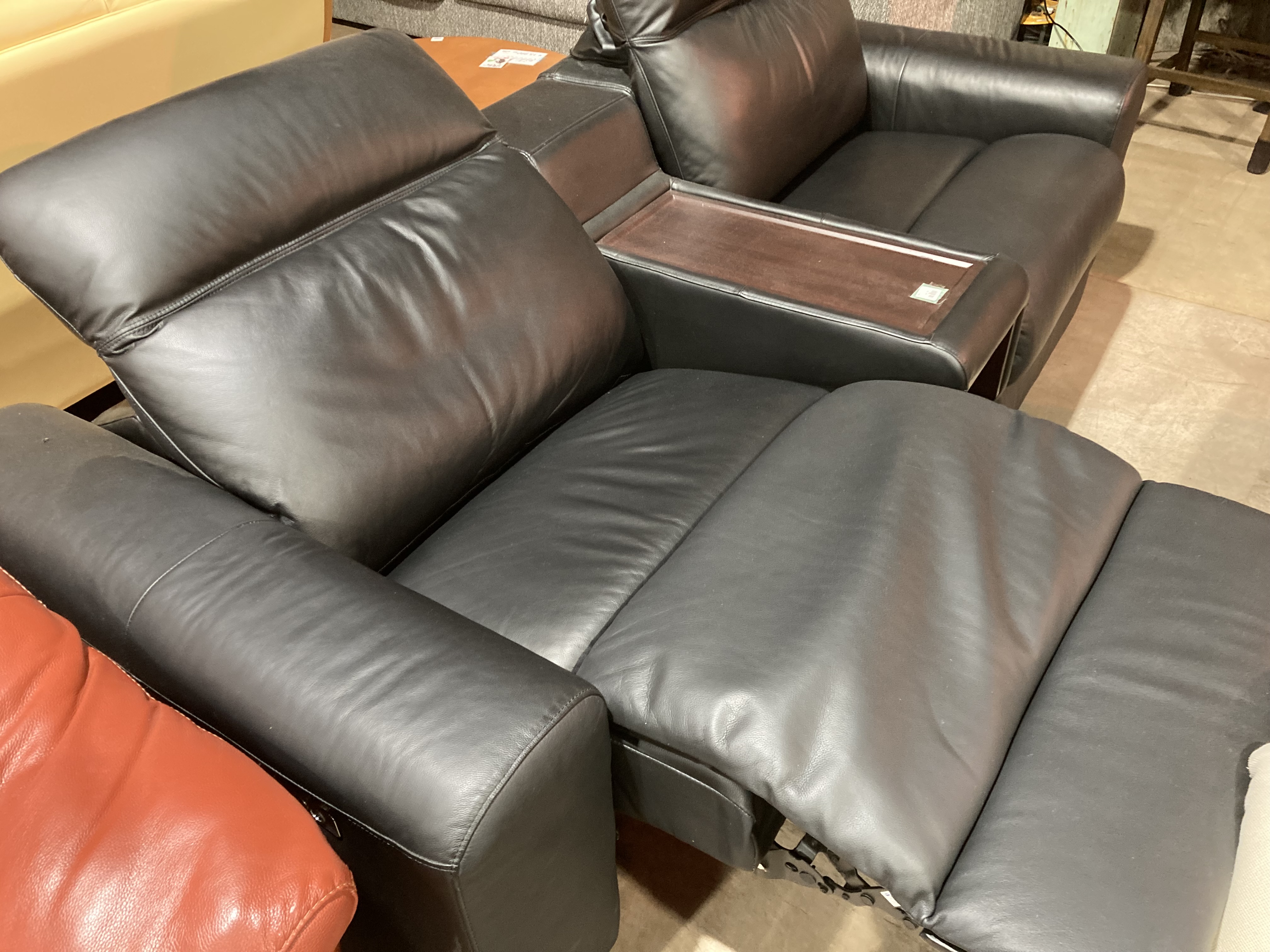 ニトリ｜電動リクライニングソファ（ルッソ）入荷しました｜愛品館  