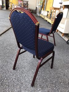 oliver(オリバー)のダイニングチェア(スタッキングチェア)大量入荷!!愛 