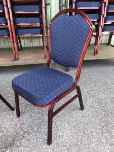 oliver(オリバー)のダイニングチェア(スタッキングチェア)大量入荷!!愛 