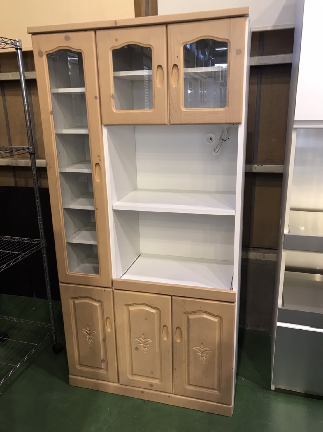 中村敬木工の3枚扉キッチンボード買取致しました。愛品館八千代店 