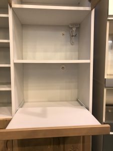 中村敬木工の3枚扉キッチンボード買取致しました。愛品館八千代店 