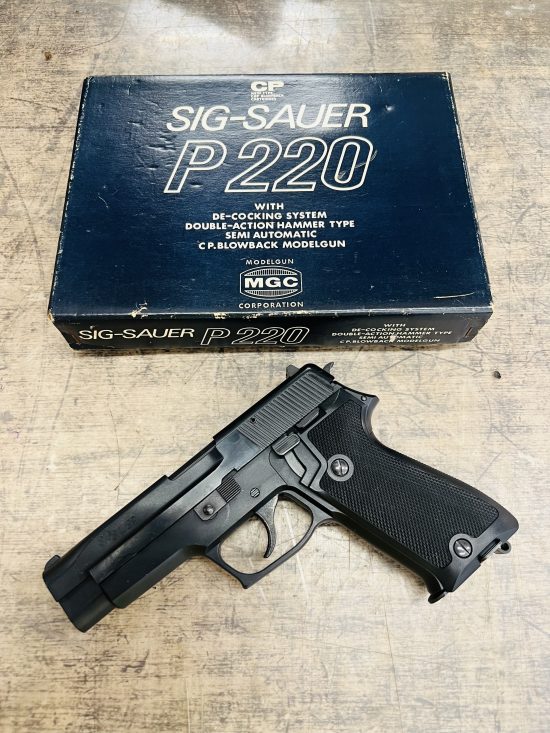 MGC SIG-SAUER P220 モデルガン買取致しました