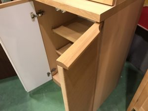 2枚扉食器棚(木目)買取致しました。愛品館八千代店 | リサイクル 