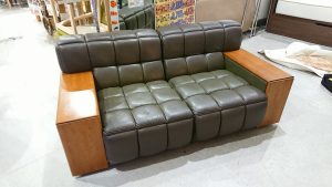 オールドカリモク｜カリモク家具｜本革｜分割｜2人掛ソファ 買取致しました｜リサイクルショップ愛品館千葉店