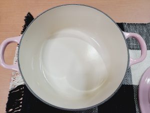 ル・クルーゼ(Le Creuset) 鋳物 ホーロー 鍋ココット・ロンド 22 cmシフォンピンク
