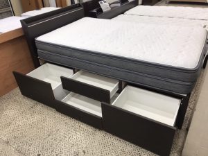 ニトリのセミダブルベッドNスリープ(ハードH2-02CR)買取致しました。愛 