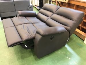 ニトリの2人掛電動本革リクライニングソファ(ビリーバー3本革)買取致し  