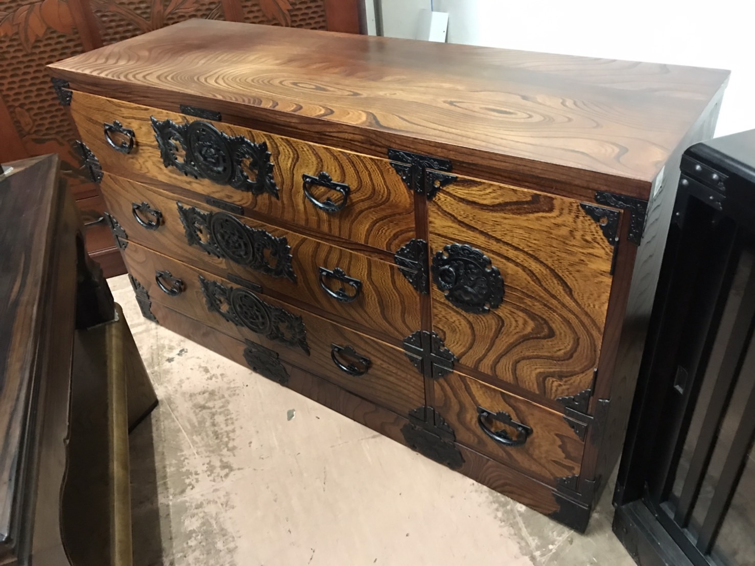 愛品館八千代店】岩谷堂箪笥 横長箪笥4.5尺
