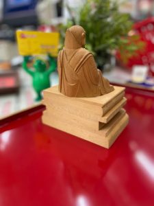 日蓮上人坐像2