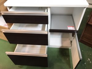 高橋木工所の2枚扉キッチンボード(ファリーナフローラ90)買取致しまし  