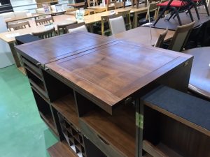 Crate and Barrel｜バーキャビネット(Maxine Bar Cabinet)買取致しまし  