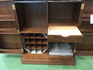 Crate and Barrel｜バーキャビネット(Maxine Bar Cabinet)買取致しまし  