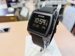 NIXON ニクソン ベースタイトナイロン腕時計