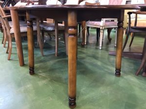 カリモク｜コロニアル｜ダイニング3点セット買取致しました｜愛品館  