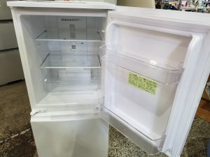 SHARP 2021年製 152L 2ドア冷蔵庫 SJ-D15G-W