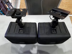 BOSE 101MM　ペアスピーカー 天吊ブランケット付き