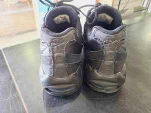 NIKE(ナイキ)Air Max 95 Essential CI3705 001