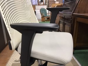 イトーキ｜オフィスチェア｜サリダチェアYL9買取致しました｜愛品館 