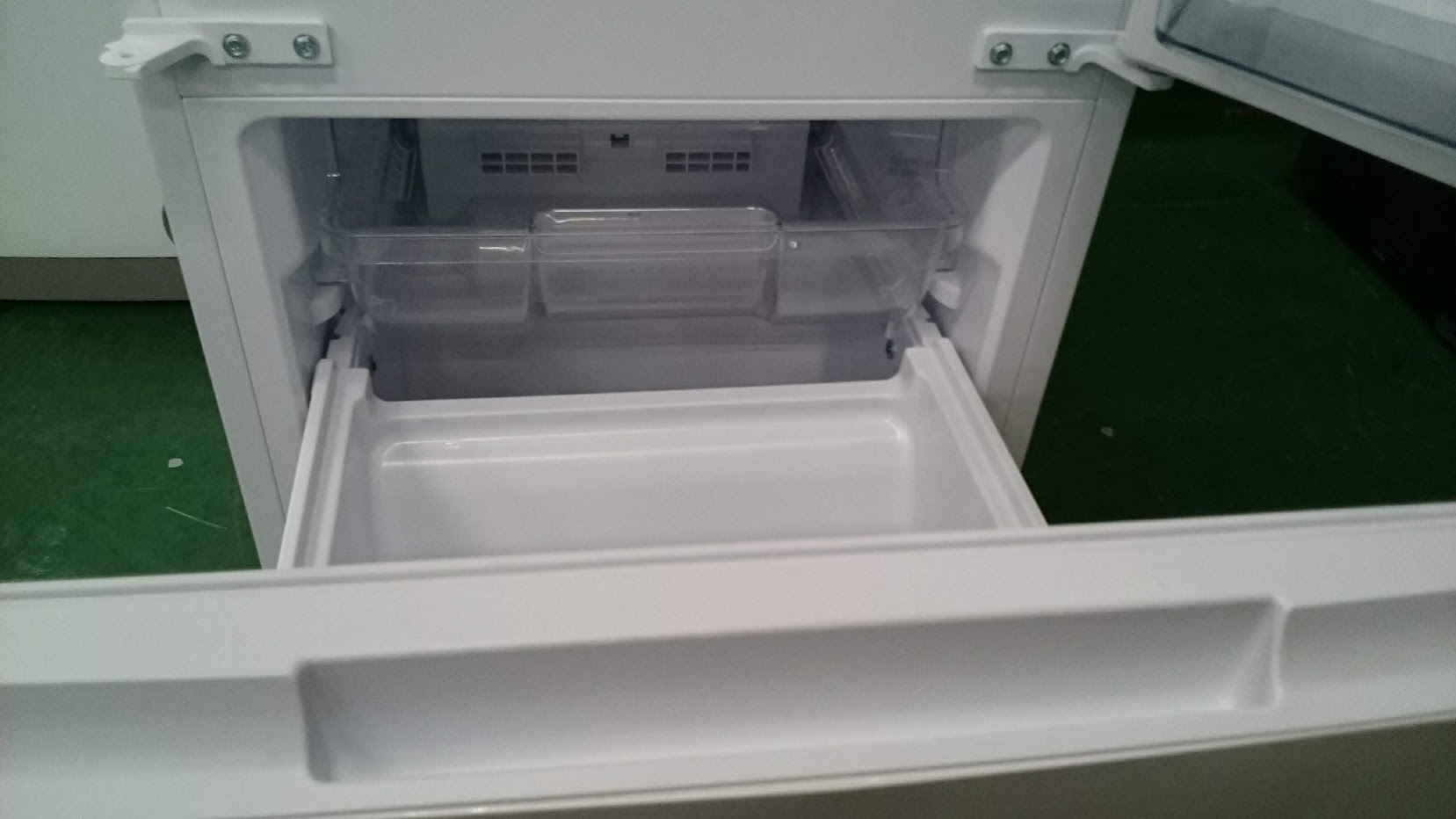 SHARP 2022年製 152L 冷蔵庫 SJ-D15H-W 買取いたしました|愛品  