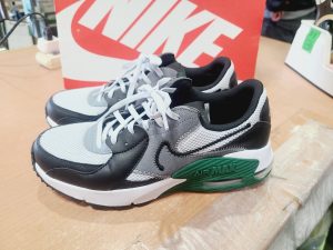 ナイキ（NIKE）（メンズ）エア マックス エクシー AIR MAX  EXCEE 黒 ブラック グリーン CD4165-018