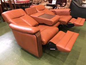 島忠ホームズ｜3人掛｜本革｜電動リクライニングソファ買取致しました 
