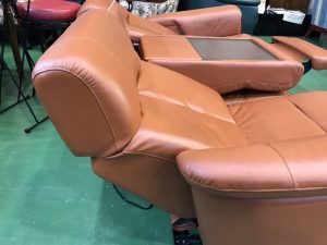 島忠ホームズ｜3人掛｜本革｜電動リクライニングソファ買取致しました 