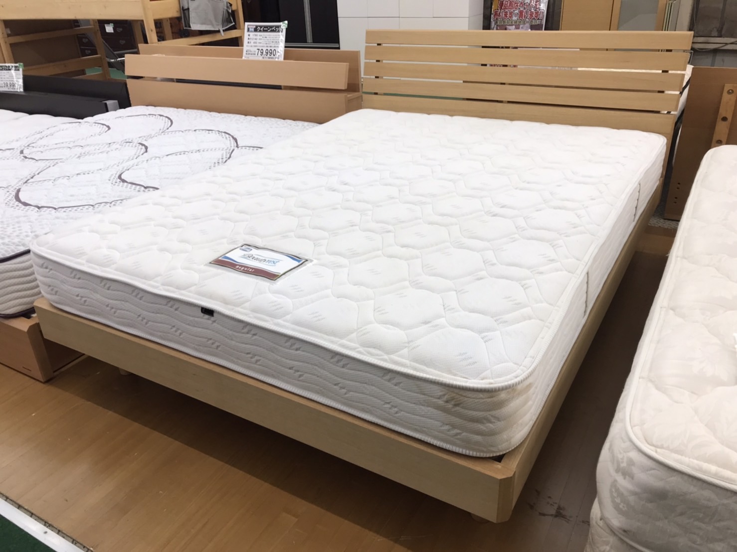愛品館八千代店】東京インテリア シモンズ クイーンベッド レギュラー