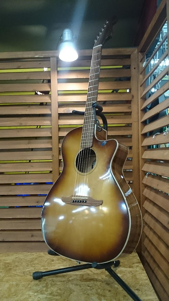 FENDER| エレアコ| NEWPORTER CLASSIC | 買取いたしました|愛品倶楽部 