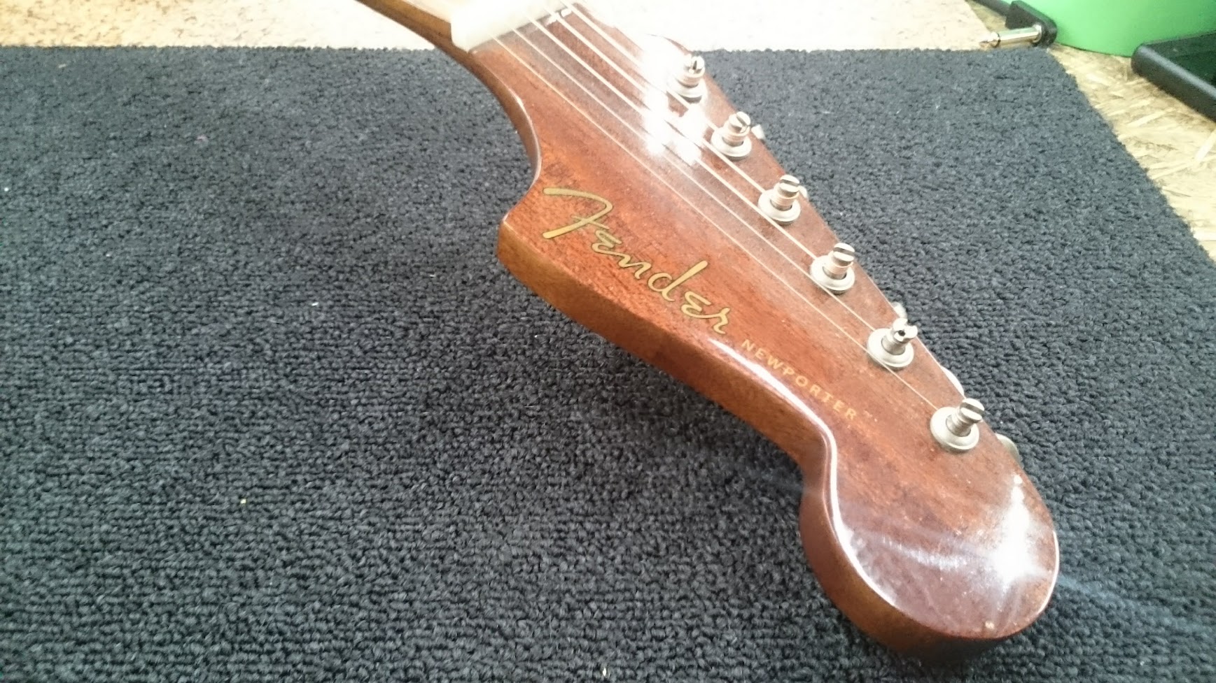 FENDER| エレアコ| NEWPORTER CLASSIC | 買取いたしました|愛品倶楽部 