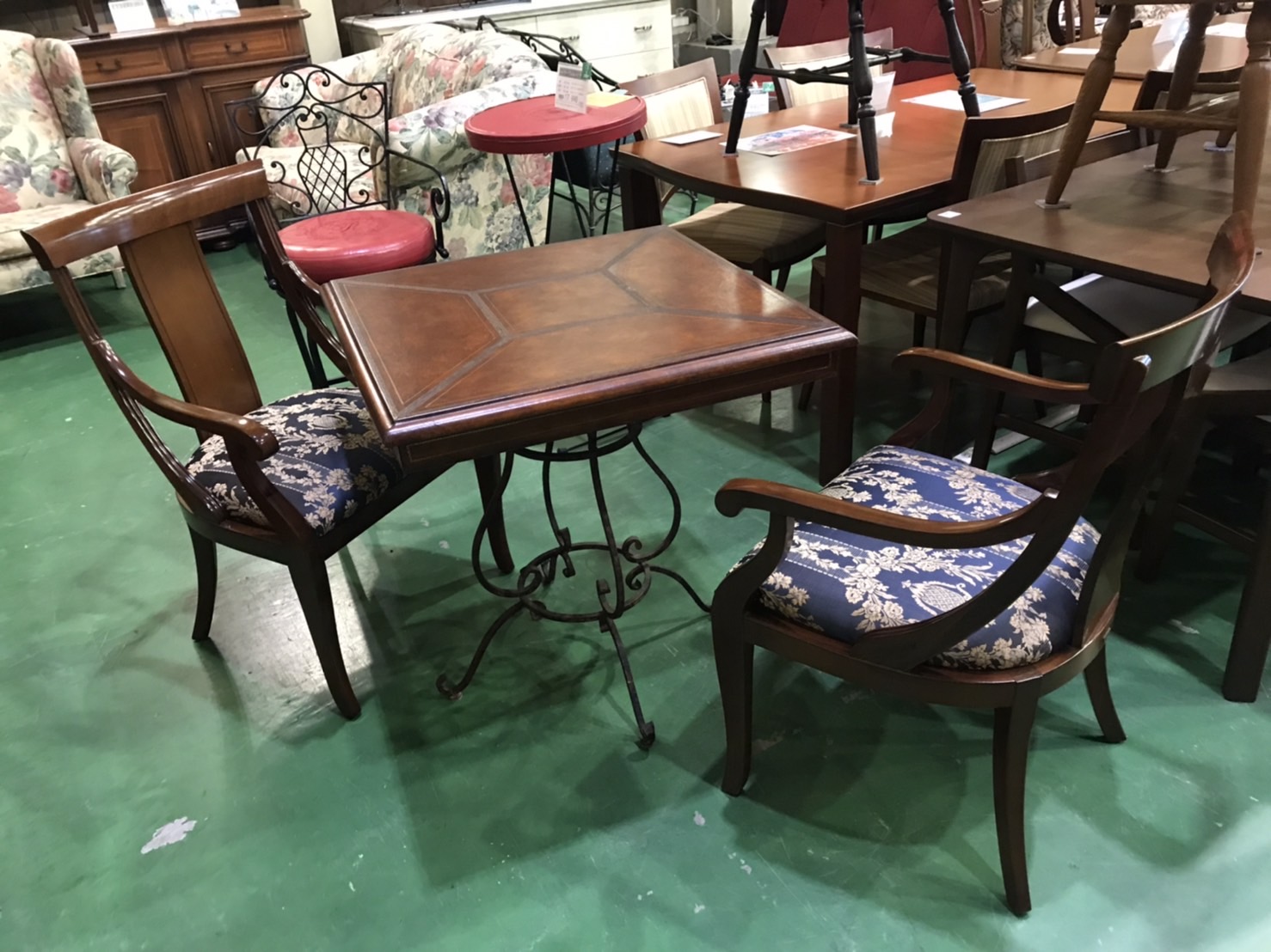 HURTADO｜ウルタド｜カフェテーブル｜3点セット買取致しました｜愛品館 