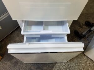三菱|MR-CX33C-W 3ドア冷蔵庫 