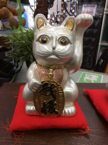 栄月 招き猫 置物 買取致しました｜愛品館千葉店 | リサイクルショップ 
