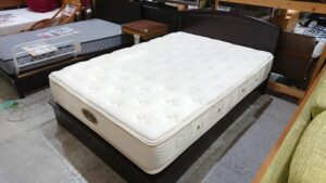 シモンズ ビューティーレスト ダブルベッド