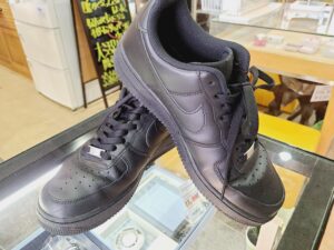 NIKE AIR  FORCE 1 All Blackナイキ エアフォース 1 ロー スニーカー 黒 ブラック メンズ CW2288-001