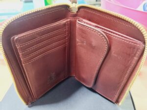 コルボフェイス  ブライドルレザー シリーズ Ｌ字小銭入れ付き 二つ折り財布