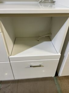 ３枚扉キッチンボード白 5