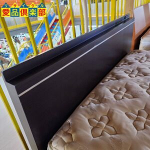 ニトリ ダブルベッド 分割クッションフレーム (レッグ付き) 入荷！愛品  